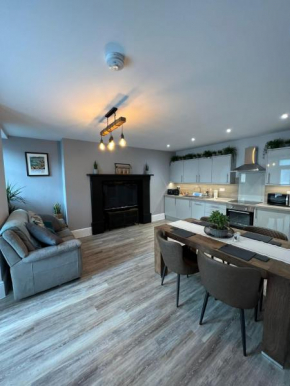 Two Bed Garden Apartment on the Plymouth Hoe